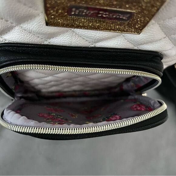 Betsey Johnson Black/White Quilted Mini Backpack NWOT! - Picture 7 of 9